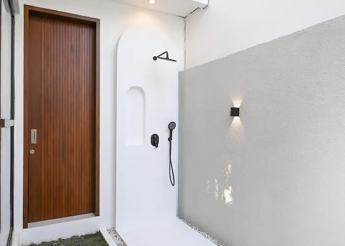 ヴィラ 2br Private Familia, In Babakan