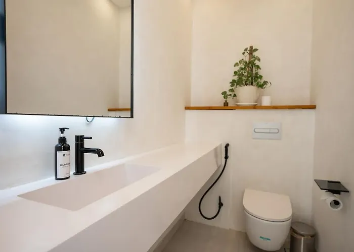 ヴィラ 2br Private Familia, In Babakan チャングー